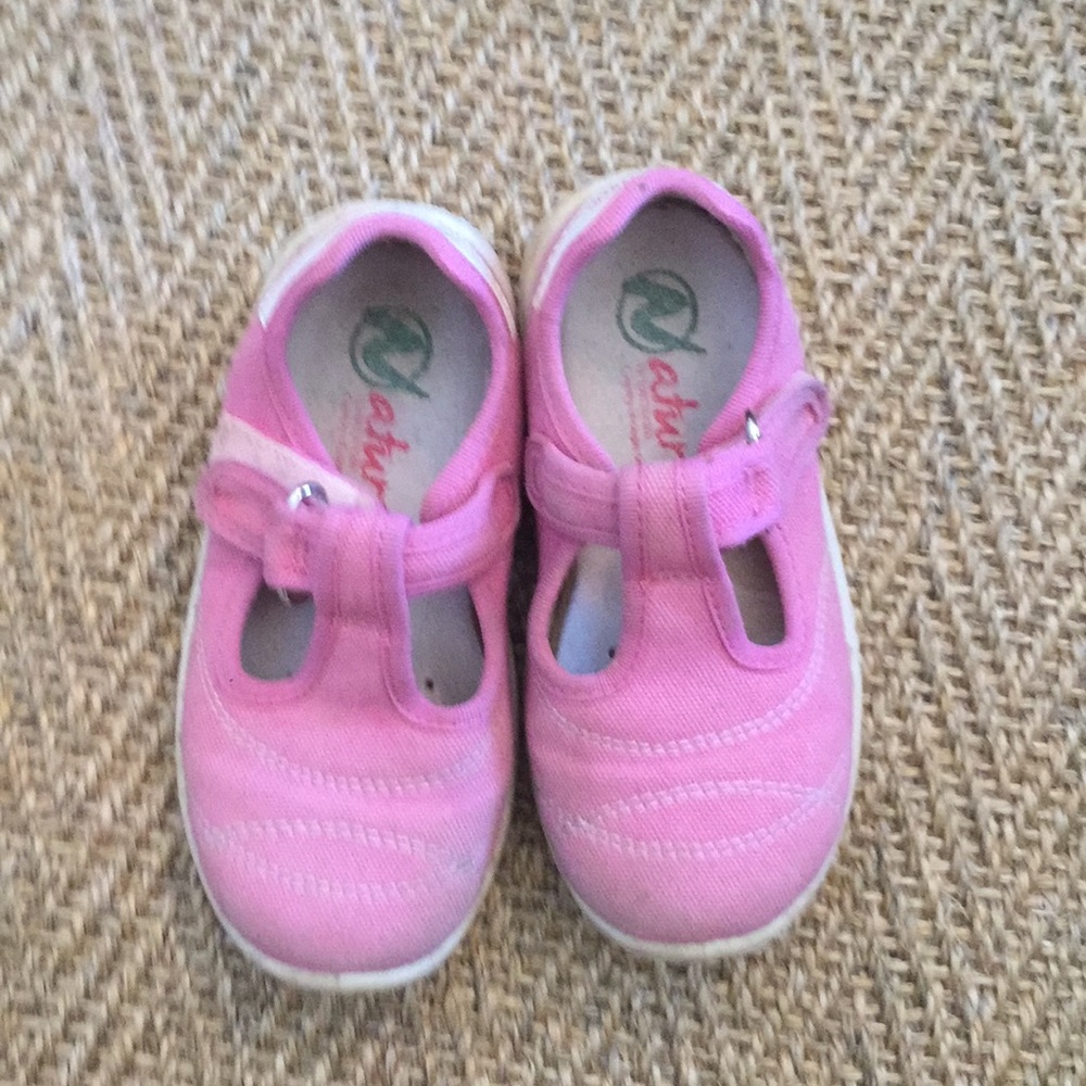 Naturino girls shoes size 24